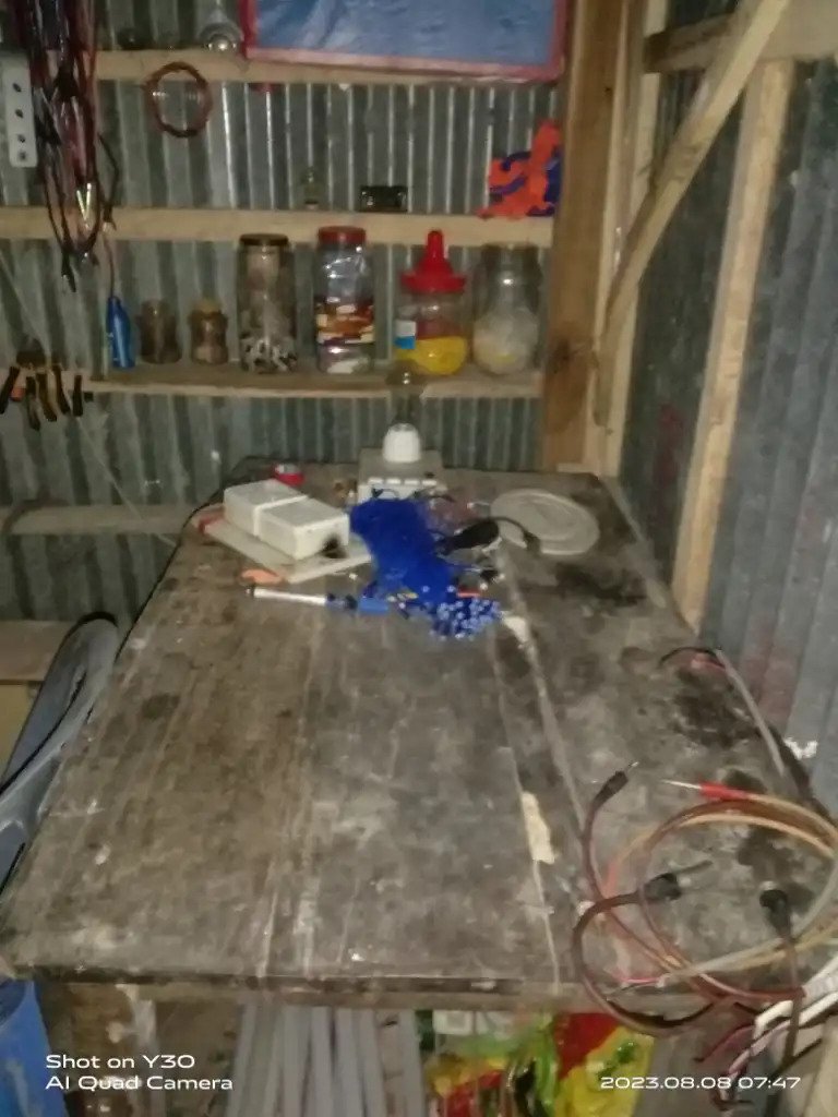 বরিশালে ব্যবসা প্রতিষ্ঠানে চুরি