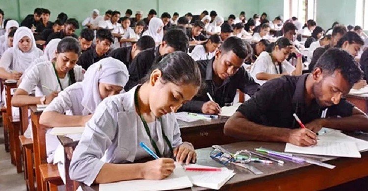 চট্টগ্রামে এক ঘণ্টা পিছিয়ে শুরু এইচএসসি পরীক্ষা