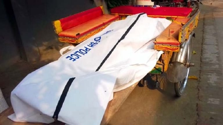 গৌরনদীতে রান্নাঘর থেকে গৃহবধূর লাশ উদ্ধার