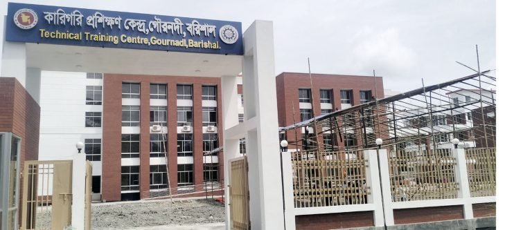 গৌরনদী পৌরসভায় টিটিসি উদ্বোধন প্রশিক্ষণ পাবে বেকার যুবক-যুবতী