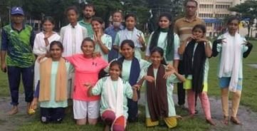 আন্তঃস্কুল খেলায় চ্যাম্পিয়ন দুমকী উপজেলা বালিকা দল