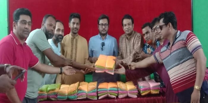 দশমিনা স্বাস্থ্য কমপ্লেক্সে মশারি বিতরন