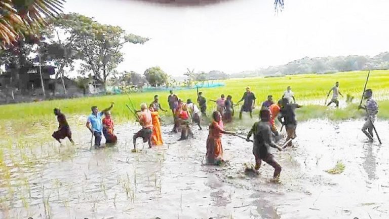 আমতলীতে জমির দখল নিয়ে সংঘর্ষ, আহত ৬