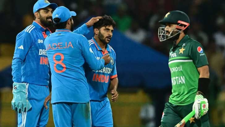 ভারতের বিপক্ষে ২২৮ রানের বিশাল ব্যবধানে হারল পাকিস্তান
