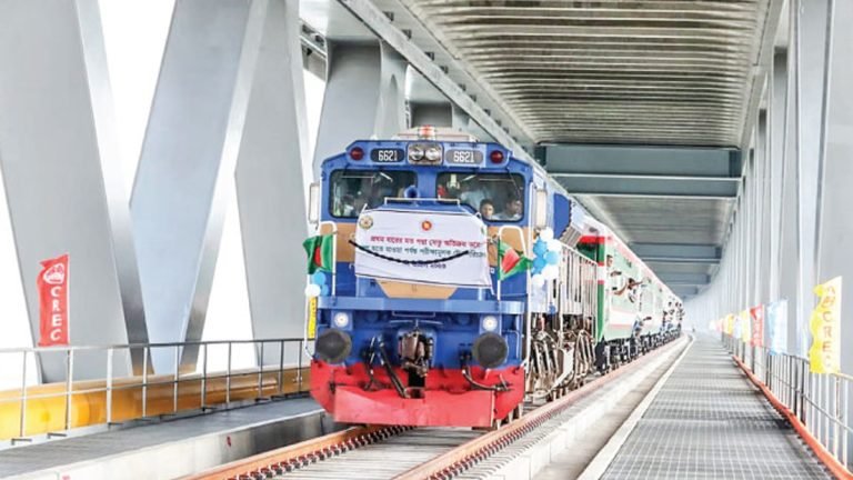 পদ্মা সেতু রেল সংযোগ প্রকল্প ঢাকা-মাওয়া-ভাঙ্গার রেলপথে ট্রেনের প্রথম হুইসেল