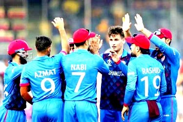 পাকিস্তানকে প্রথমবার হারিয়ে ইতিহাস আফগানিস্তানের, বিশ্বকাপ থেকে বিদায়ের মুখে বাবর আজমের দল