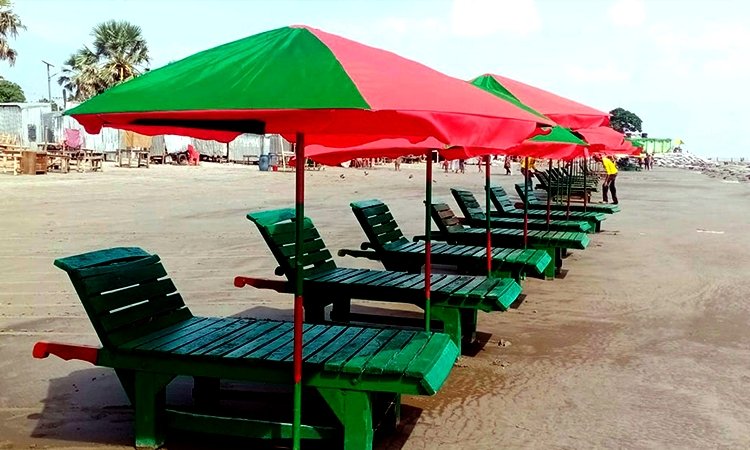 হামুনের প্রভাবে কুয়াকাটা ছাড়ছেন পর্যটকরা