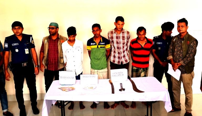 বরিশালে ডাকাতদলের চার সদস্য গ্রেফতার