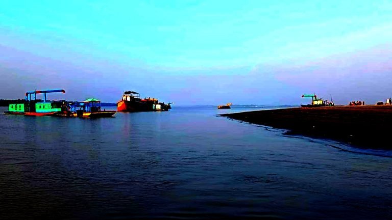 অপরিকল্পিত ড্রেজিং ইলিশ প্রজননে অন্তরায়