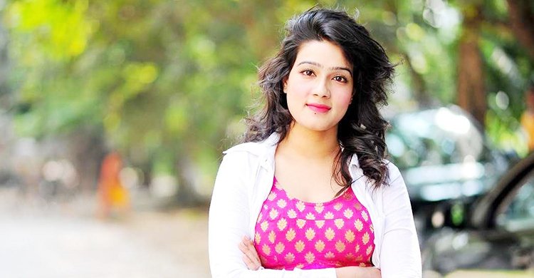 জাতীয় নির্বাচনে দুই আসনে মনোনয়ন চাইবেন মাহি