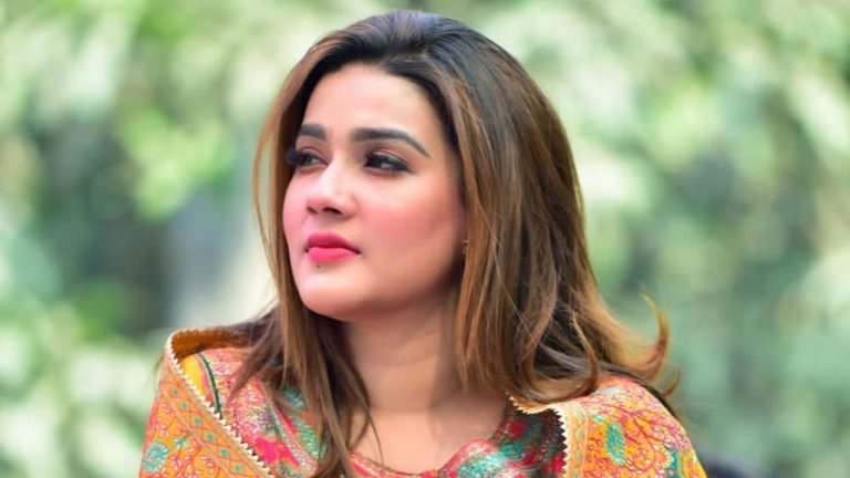 বঙ্গবন্ধুর ‘অসমাপ্ত আত্মজীবনী’ বদলে দিয়েছে মাহিকে