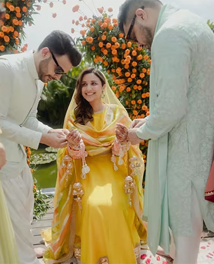 দেখুন পরিণীতির বিয়ের অপ্রকাশিত ছবি