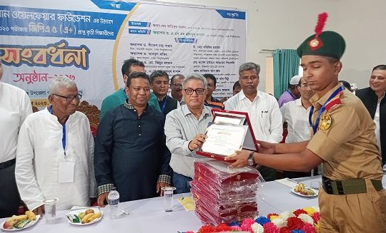 বাবুগঞ্জে জিপিএ ৫ প্রাপ্তদের সংবর্ধনা