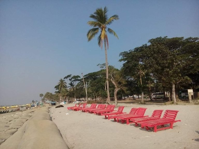 বন্ধ দূরপাল্লার বাস- পর্যটকশূন্য কুয়াকাটা