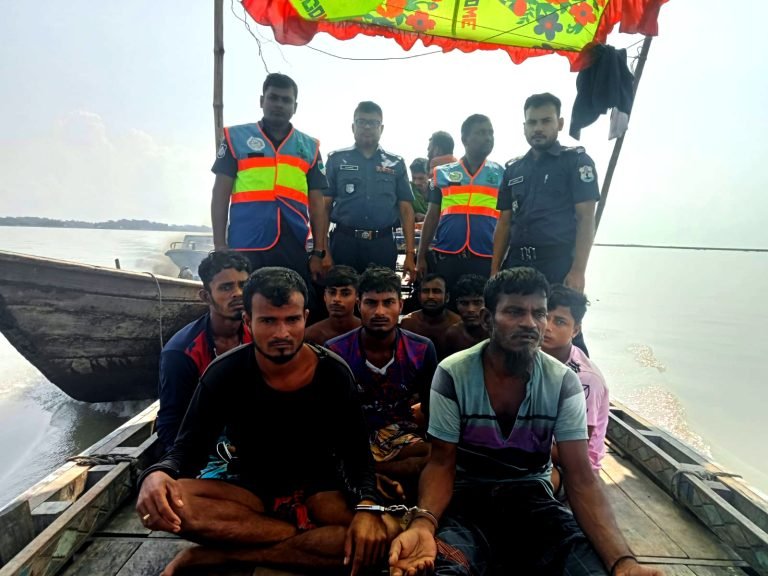 বরিশালে ২২ দিনে ৭৮৪ টি মামলায় ৮০৮ জন‌ জেলেকে কারাদন্ড