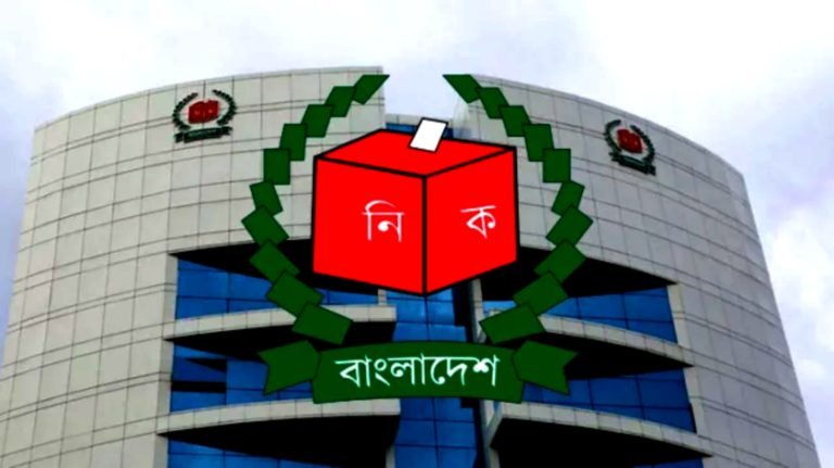 ভোটের প্রস্তুতি নিয়ে রাষ্ট্রপতির সঙ্গে আজ সাক্ষাৎ করবে ইসি : ১৩-১৫ নভেম্বর তফসিল ঘোষণা হতে পারে : নির্বাচন পর্যবেক্ষণে তিন আন্তর্জাতিক সংস্থা আগ্রহী