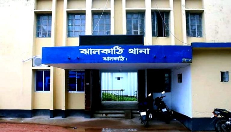 ঝালকাঠিতে ছাত্রলীগ কর্মীকে আহতের ঘটনায় আ.লীগ নেতা গ্রেপ্তার