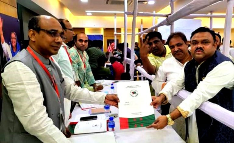 বরিশাল-৩ আসনে আ.লীগের মনোনয়ন ফরম জমা দিলেন সাইফুল আলম