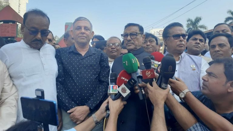 দেশের গণতন্ত্র কঠিন সময় অতিক্রম করছে : কাদের