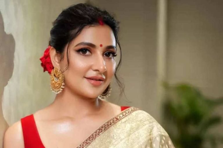 মেয়ের জন্মের পর প্রথম ছবি পোস্ট করলেন শুভশ্রী