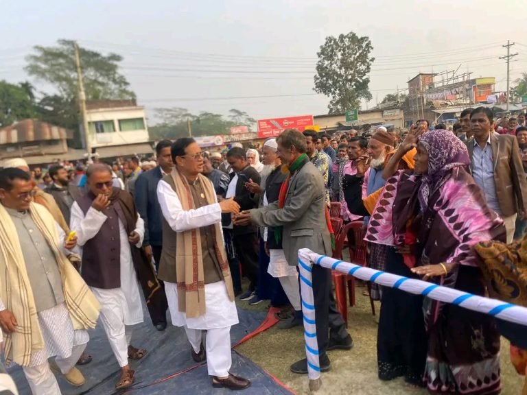 শক্ত প্রতিদ্বন্দ্বী না থাকায় বিজয় হতে পারে আ সম ফিরোজ