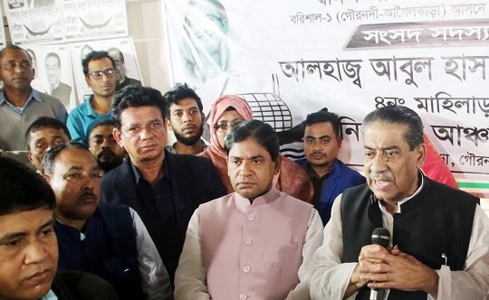 বরিশালে নৌকার প্রার্থী বঙ্গবন্ধুর ভাগ্নের পথসভা