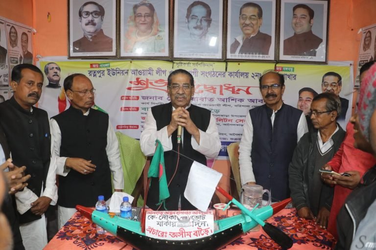 দেশের জনগণ সন্ত্রাসের পক্ষে নয়: হাসানাত আবদুল্লাহ