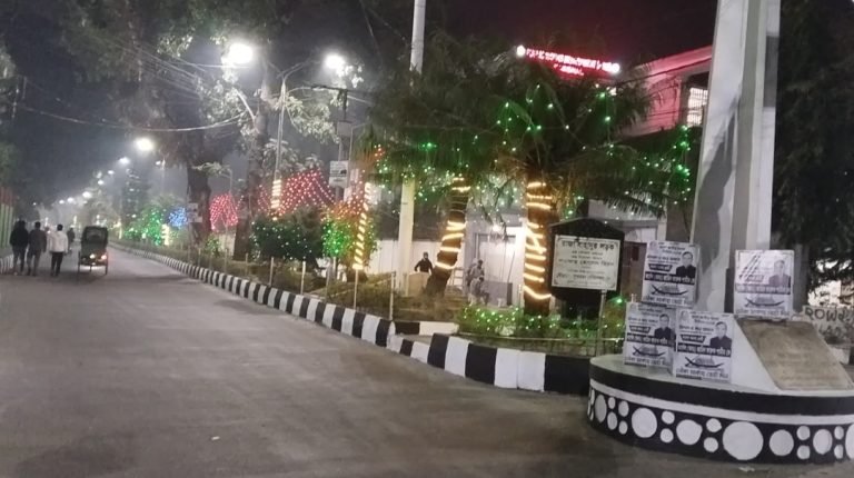 প্রধানমন্ত্রীর বরিশালে আগমনে সাজ সাজ রব