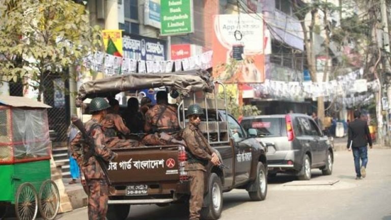 বরিশালে ১৭ প্লাটুন বিজিবি মোতায়েন