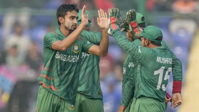 হোয়াইটওয়াশ এড়ানোর ম্যাচে নিউজিল্যান্ডকে ৯৮ রানে অলআউট করলো বাংলাদেশ