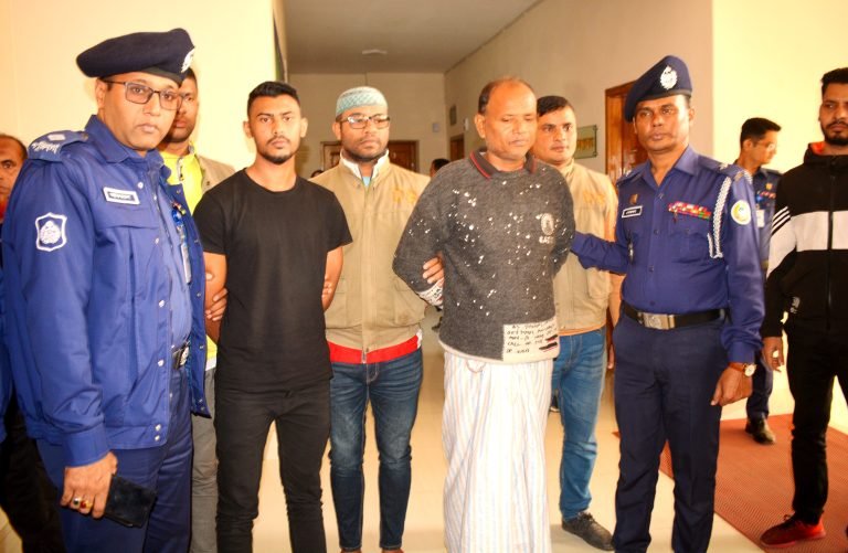 বরিশালে ইউপি সদস্য মামুন হত্যা মামলার তিন আসামি গ্রেপ্তার