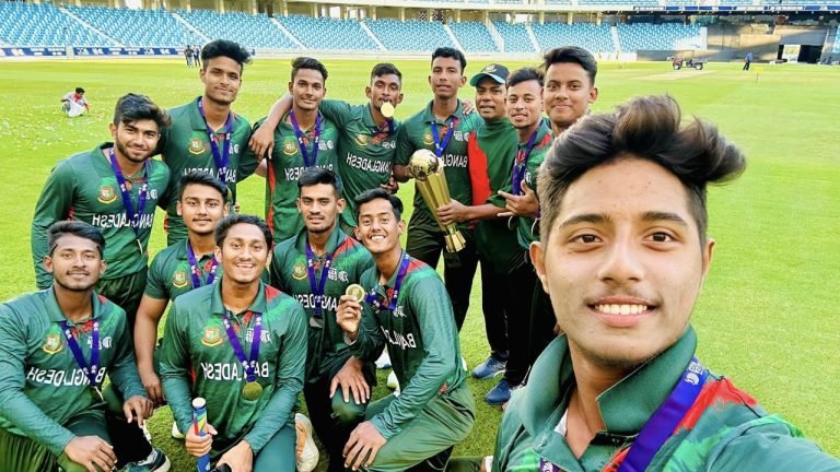 দেশে ফিরেছেন এশিয়া কাপ চ্যাম্পিয়নরা