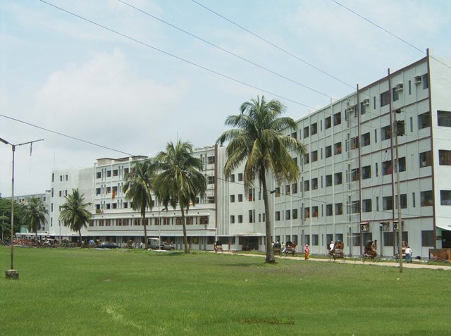 দক্ষিণাঞ্চলে শীতের সঙ্গে বাড়ছে ঠান্ডাজনিত রোগ, হাসপাতালে শয্যা সংকট