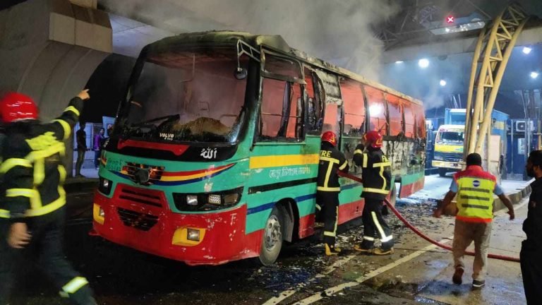 আজ থেকে বিএনপি’র অবরোধ কর্মসূচি শুরু