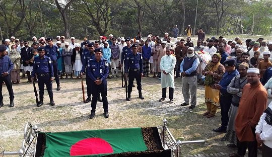 রাষ্ট্রীয় মর্যাদায় বীর মুক্তিযোদ্ধা আ. রশিদ হাওলাদারের দাফন