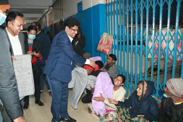 চন্দ্রদীপ নিউজে সংবাদ প্রকাশের পড়ে বরিশালে ৫ শতাধিক কম্বল পেল সুবিধা বঞ্চিত ছিন্নমূল মানুষ