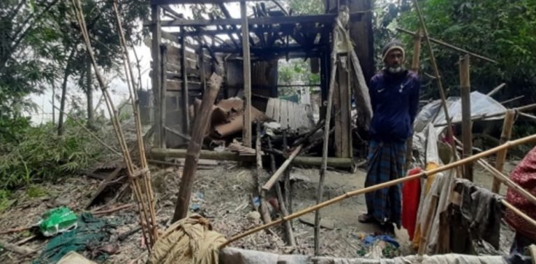 আগুন পোহাতে গিয়ে অগ্নিদ্বগ্ধ হয়ে ৮০ বছরের বৃদ্ধা মৃত্যু
