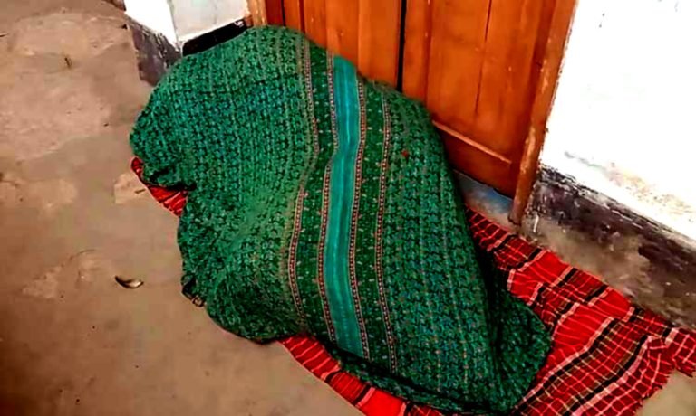 প্রচন্ড শীত আর ঘন কুয়াশায় কলাপাড়ায় জনজীবন বিপর্যস্ত