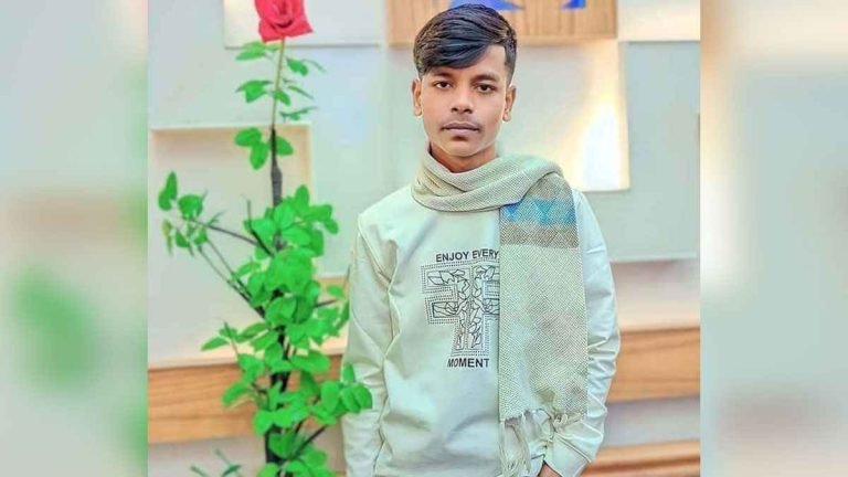চাচার সঙ্গে মাছ ধরতে গিয়ে বিদ্যুৎস্পৃষ্টে শিক্ষার্থীর মৃত্যু