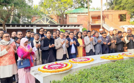 বঙ্গবন্ধুর সমাধিতে ববির চার সংগঠনের শ্রদ্ধা নিবেদন