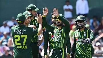 টানা হারের পর পাকিস্তানের রেকর্ড জয়