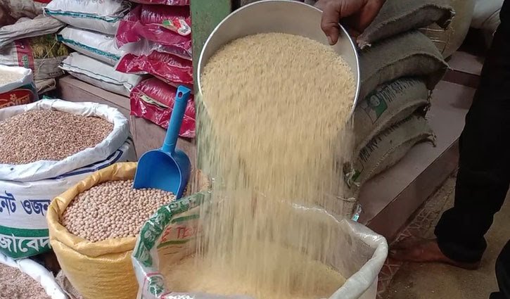 পটুয়াখালীতে সপ্তাহের ব্যবধানে বেড়েছে চালের দাম