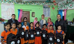 পটুয়াখালীতে শিক্ষার্থীদের মাঝে শিক্ষা উপকরণ বিতরণ