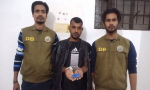 পটুয়াাখালীতে ইয়াবা কারবারি আটক