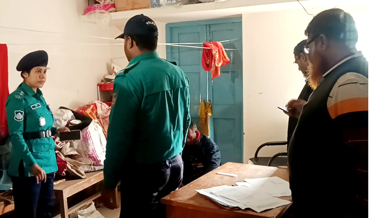 বরিশালে আইএইচটি ছাত্রীর ঝুলন্ত মরদেহ উদ্ধার,পরিবারের দাবি হত্যা