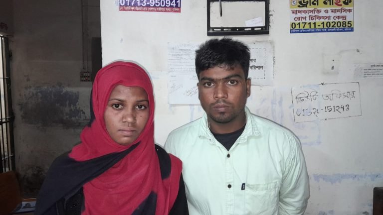 বরিশালে ভোটার হতে এসে ভারতীয় নাগরিক নারীসহ আটক ৩