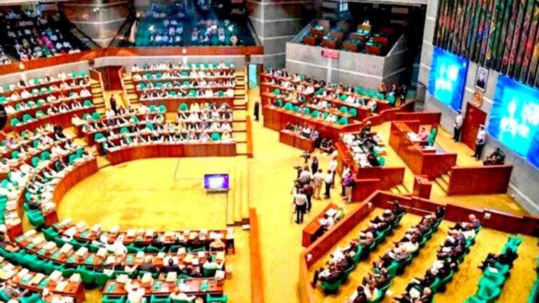 রাস্তাঘাটের বেহাল অবস্থায় বিব্রত পটুয়াখালীর সাংসদ