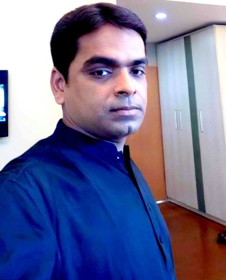 ৫ম দিনের মতো উত্তপ্ত পবিপ্রবি: রাসেলের বহিষ্কারের দাবিতে সামাজিক যোগাযোগ মাধ্যমেও উত্তাপ
