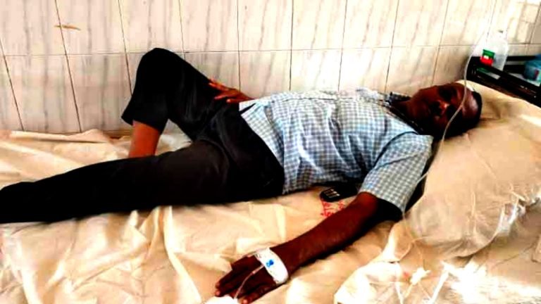 কলাপাড়ায় ইউপি সদস্যকে পিটিয়ে জখম