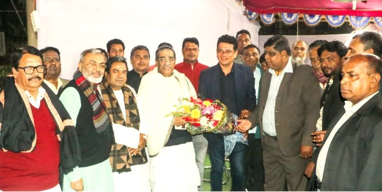 বঙ্গবন্ধুর ভাগ্নেকে ফুলেল শুভেচ্ছা